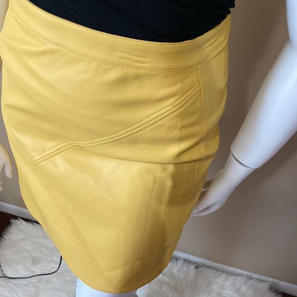 NWT Philosophy Mustard Colored Faux Leather Skirt- Size 10 - Picture 5 of 11